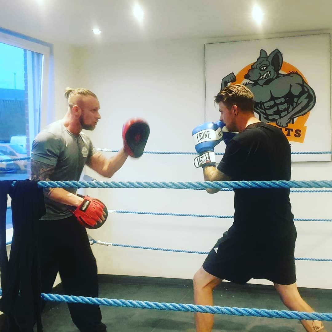DUH boxing 😍🥊🥊🥊 Loving it #duh_dk #foodprep #training #workout #bodybuilding #fitness #lifestyle #...