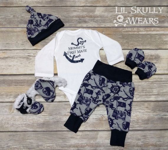 SKULL CROSSBONES MITTENS alternative baby clothes girl boy newborn scratch fun