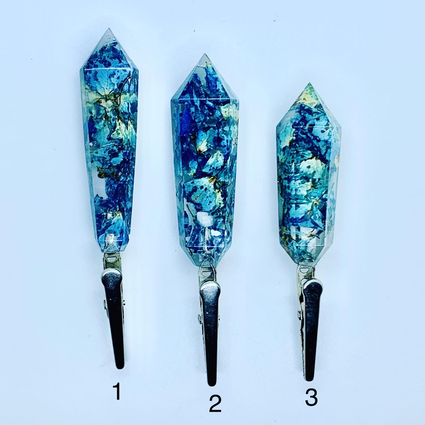 Distressed blue roach clip