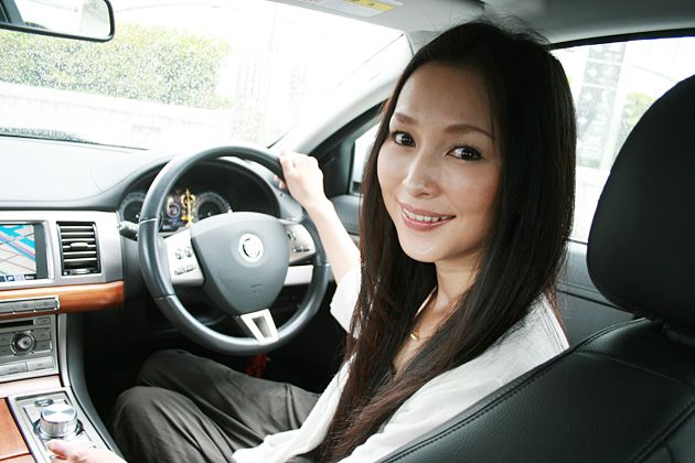 高島優子さん 今井優杏の自動車美人 画像ギャラリー No 5 特集 Mota 自動車 女性アイドル 今井 高島優子さん 今井優杏の自動車美人 画像ギャラリー No 5 特集 Mota 自動車 女性アイドル 今井
