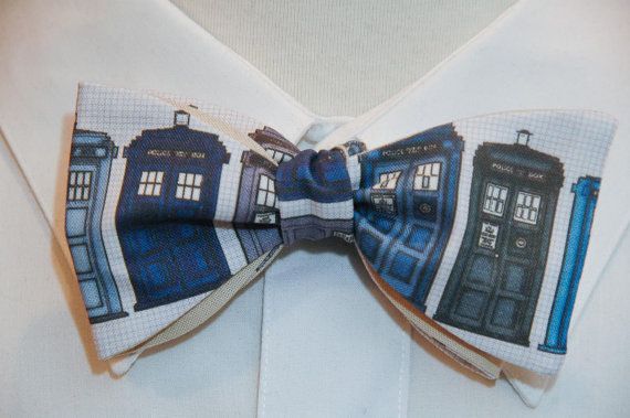 Dr Who Inspired Tardis Bow Tie By Pinchandpull On Etsy 20 00 Tardis Bow Tie By Pinchandpull On Etsy