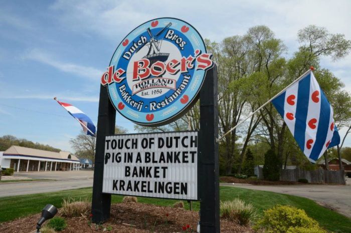 10 DeBoer Bakkerij 360 Douglas Ave Holland Weekend Trips Weekend 11-famous-restaurants-in-michigan-that-totally-live-up-to-the-hype
