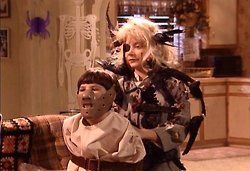 Roseanne Halloween Episodes Always A Good Time Halloween Episodes Roseanne Tv Show Tv Moms