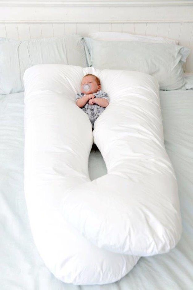 new white u shaped comfy form fitting body pregnancy pillow w form fitting pillow