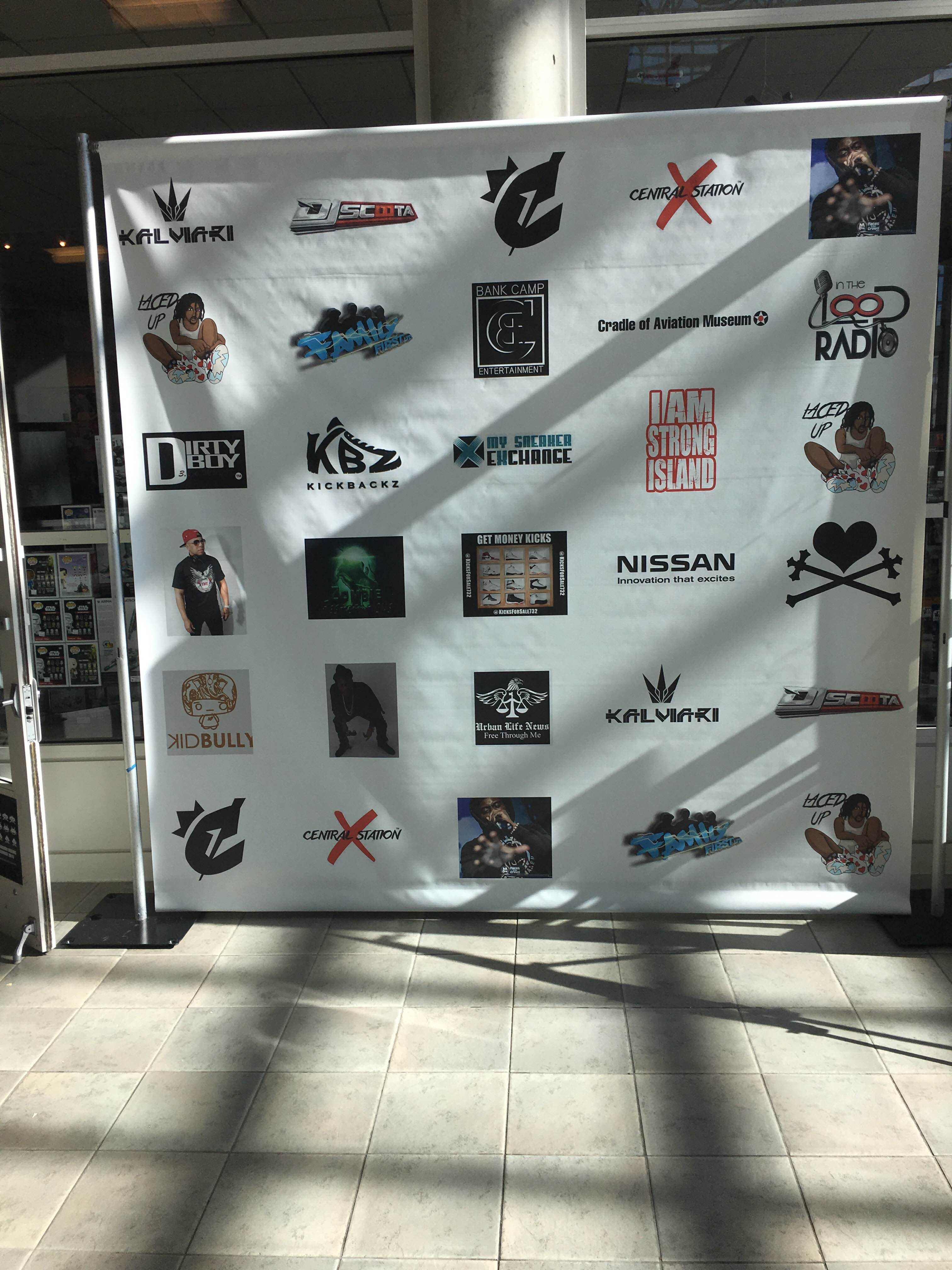 Step Repeat Banner Great For Photo Ops Grand Openings Promote Your Business And Much More Dreamscenesinc Ste Backdrops Vinyl Banners Custom Displays