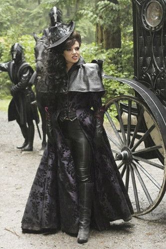 evil queen from once upon a time costume once upon a time evil queen once upon a time 30696178 333 500jpg the inspo for my halloween costume