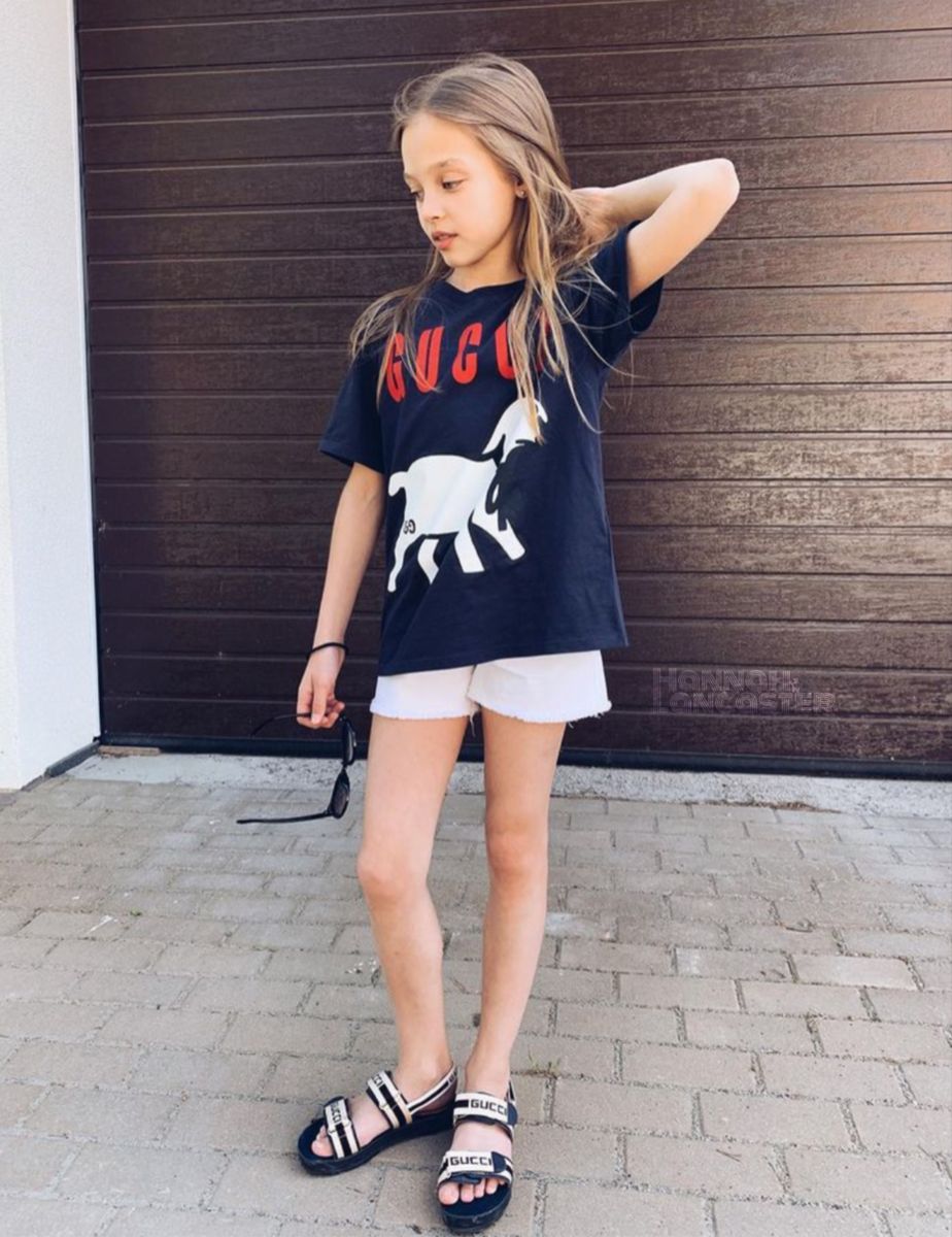 Kids Fashion Magazine Anna Pavaga 8 Year Old Girl Japanese School kids-fashion-magazine-anna-pavaga-8-year-old-girl-japanese-school