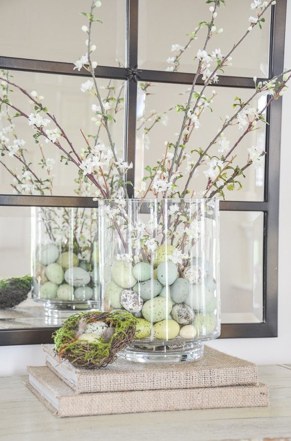 10 MINUTED EASTER DECOR- This easy-peasy and so so pretty spring and/or Easter decor will add lots of eggs and spring blooms to your home #springdiy #eggs #eastereggsdiy #eastereggs Spring Summer Decor, Spring Easter Decor, Spring Home Decor, Spring Diy, Coastal Easter Decor, Neutral Easter Decor, Modern Easter Decor, Spring Flower Decor, Simple Easter Decor
