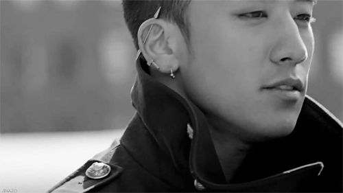 seungri scaffold piercing seungri scaffold piercing
