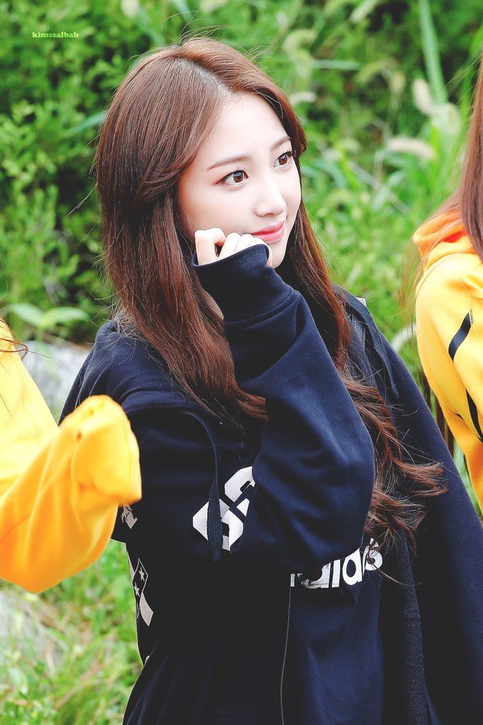 lee yukyung kimssalbab 180820 fashion bomber lee yukyung kimssalbab 180820 fashion bomber