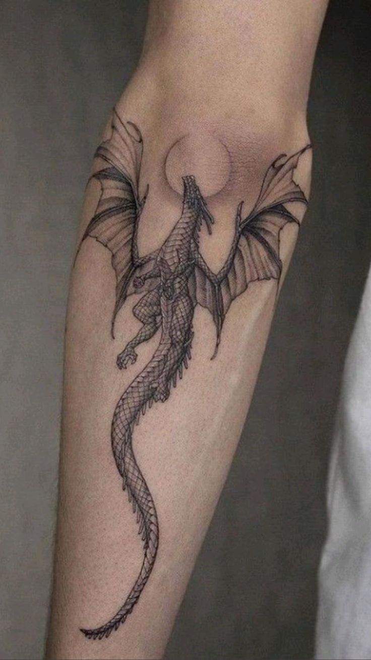 Small Dragon Tattoos, Dragon Tattoo For Women, Dragon Sleeve Tattoos, Dragon Tattoo Designs, Sleeve Tattoos For Women, Small Tattoos, Dragon Tattoo Stomach, Dragon Tattoo On Back, Dragon Tattoo With Wings