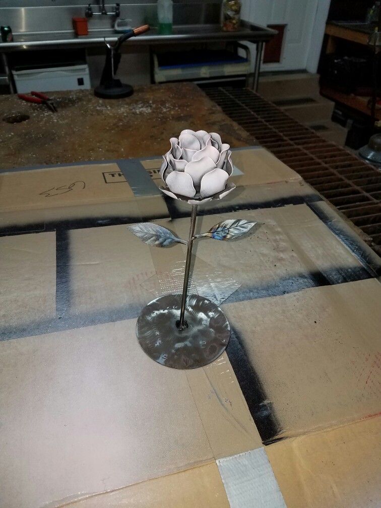 Steel rose Welding projects, Coffee table, Decor Steel rose Welding projects, Coffee table, Decor