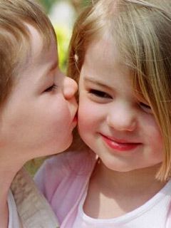 Awww Baby Kisses Cute Baby Couple