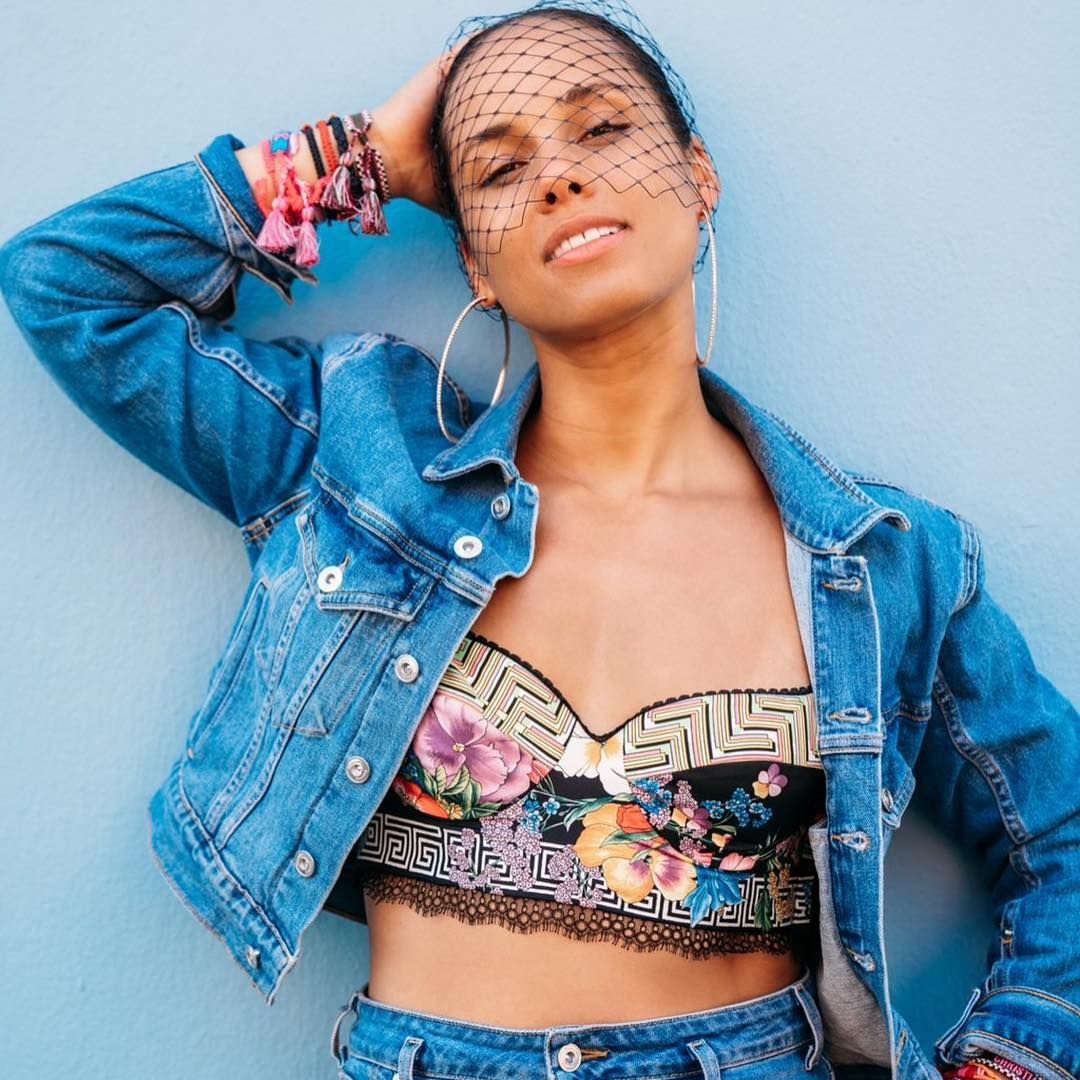 Alicia Keys on Instagram: “Dear Puerto Rico, Thank you for having me. The  warmth and love that exudes from you … | Alicia keys, Alicia keys style,  Clothes for women