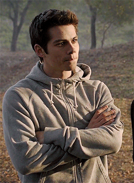 Dylan O'Brien a reçu un cadeau le dernier jour du tournage de Teen Wo… #action # Action # amreading # books # wattpad Stiles Teen Wolf, Teen Wolf Boys, Teen Wolf Dylan, Teen Wolf Cast, Teen Wolf Funny, Jake T Austin, Scott Mccall, Dylan O’brien Hot, O Daddy