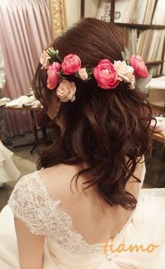 お花たっぷり花冠風ハーフアップの花嫁さま の画像 大人可愛いブライダルヘアメイク Tiamo の結婚カタログ ウエディング ヘア ハーフアップ ブライダルヘア ウェディング ヘアスタイル お花たっぷり花冠風ハーフアップの花嫁さま の画像 大人可愛いブライダルヘアメイク Tiamo の結婚カタログ ウエディング ヘア ハーフアップ ブライダルヘア ウェディング ヘアスタイル