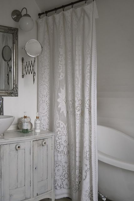 Ricardo Romance Lace White Lace Fabric Shower Curtain With An