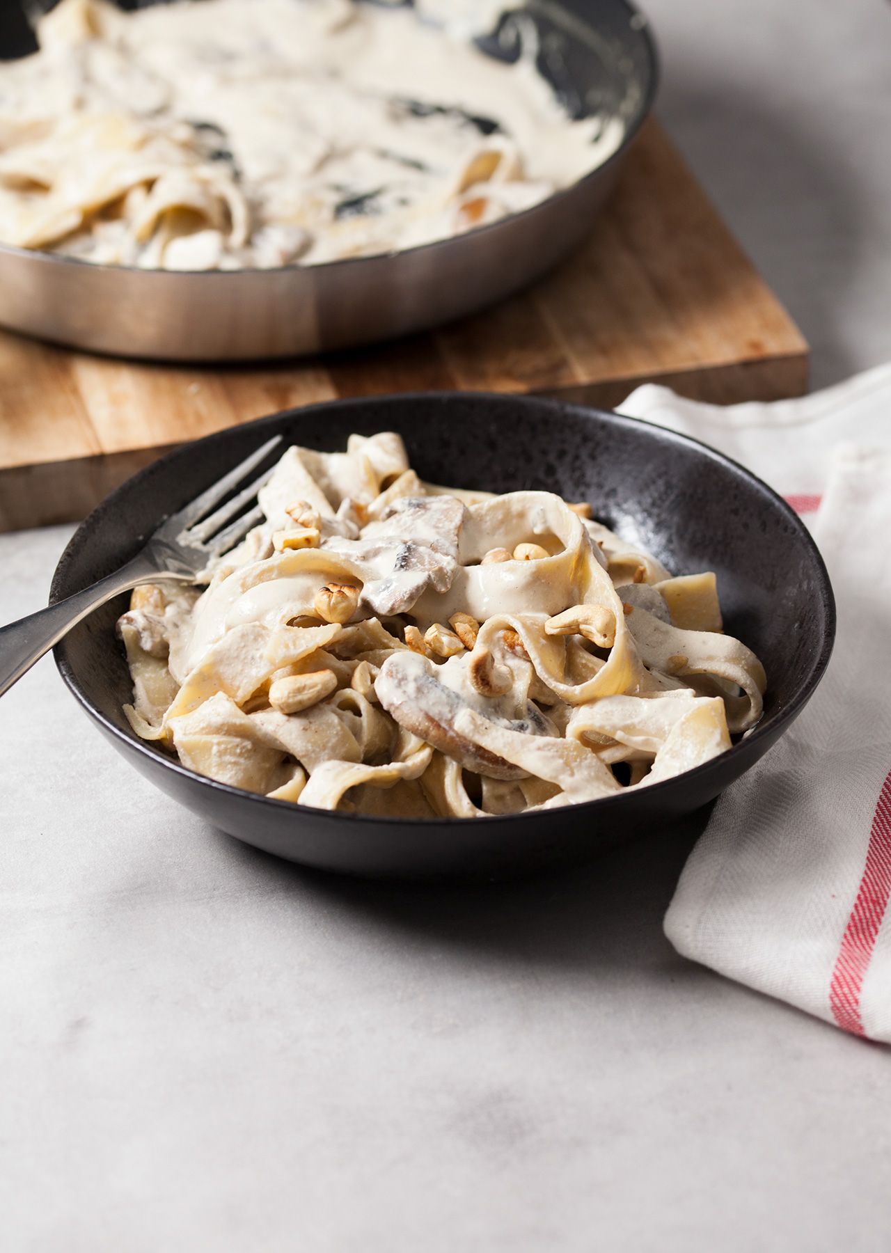 5-Ingredient Creamy Mushroom Pasta | Creamy mushroom pasta, Savory
