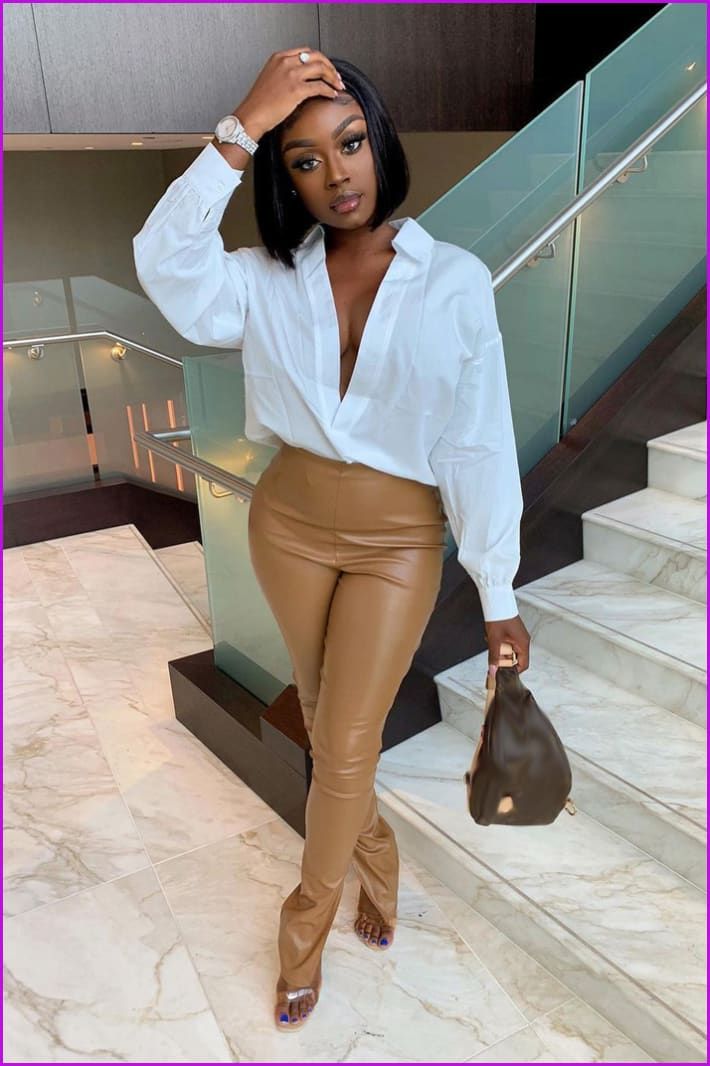 class="left"> Wholesale High Waist Stretch Split Hem Leather Pants F2468 Color: Black£¬Pink£¬Green£¬Khaki Size: S£¬M£¬L£¬XL£¬2XL Decoration: Solid categories: Long Pant Fit Type: Skinny Material: Pu Wash&Care: Hand Wash Style: Fashion Closure Type: Elastic Fly Length: Full Length Waist Type: High Waist gender: Woman Fabric Content: 71%-80% PU Trendy Fall Outfits, Winter Fashion Outfits, Classy Outfits, Girl Outfits, Cute Fall Outfits Black Girl, Cute Birthday Outfits For Winter, Dope Outfits, Leather Pants Outfit, Leather Pants Style
