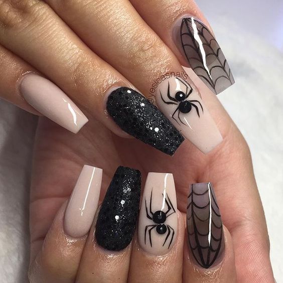 23 devilishly good nail art ideas to try this Hall 23 devilishly good nail art ideas to try this Hall