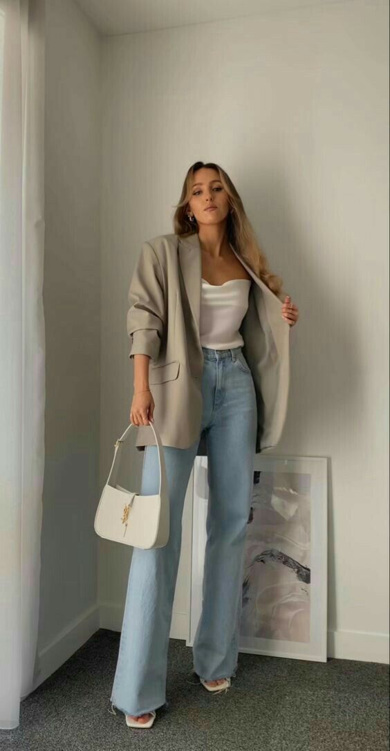 classy spring outfits Street Work Outfit, Cozy Casual Office Outfits, Business Casual Outfits Jeans Summer, Classy Layered Outfits, Retail Job Outfit Work Attire, Aesthetic Look For Women, Women Basic Outfit, Classic Style Women Outfits Classy, Elegant Outfit Everyday