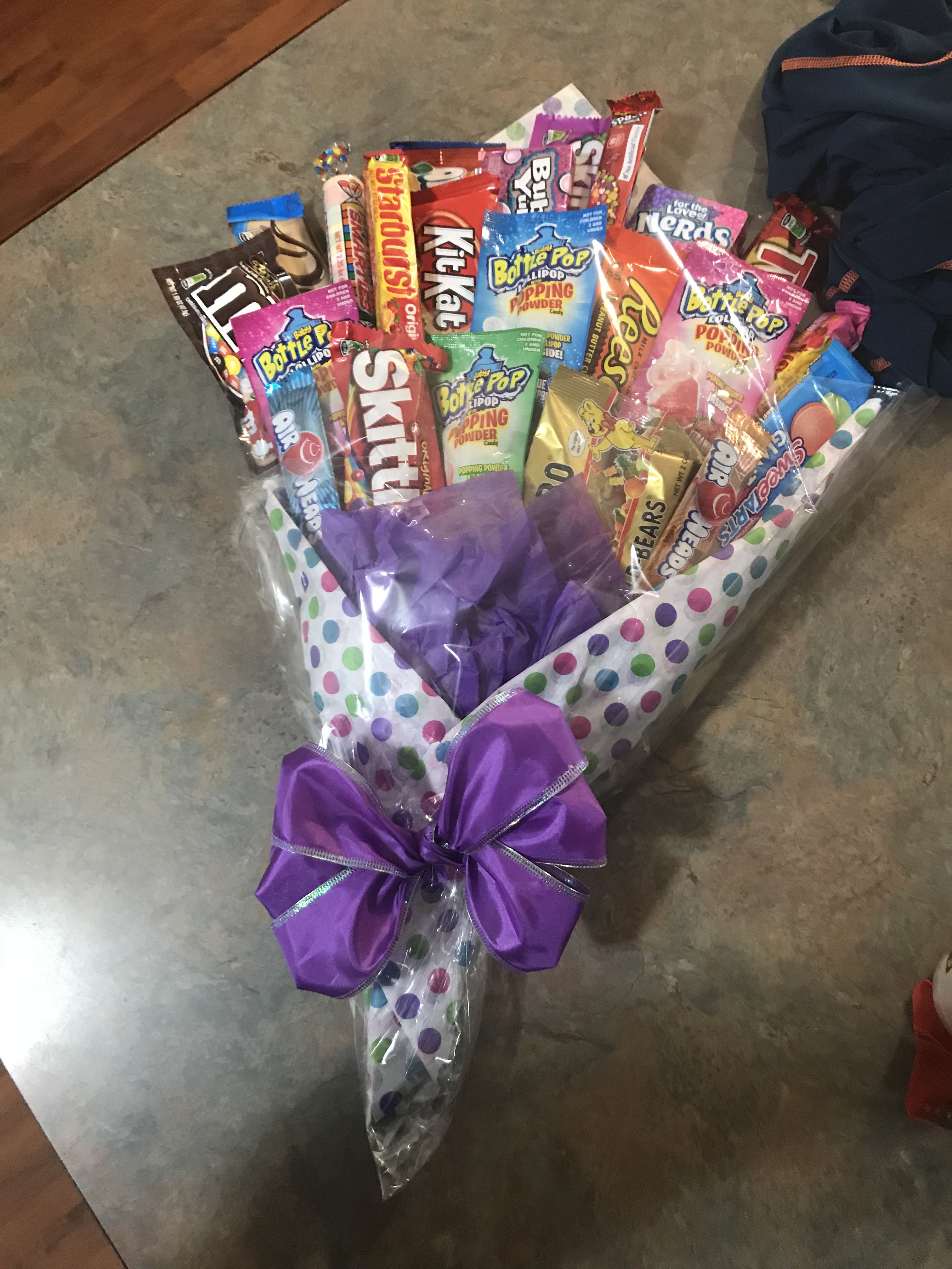 Cute For Girls Congs Candy Bouquet Diy Diy Valentines Gifts