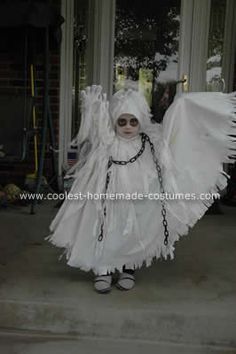 Coolest Homemade Spooky Ghost Halloween Costume #deguisementfantomeenfant Kenzie's costume (Spooky Ghost Halloween Costume) #deguisementfantomeenfant