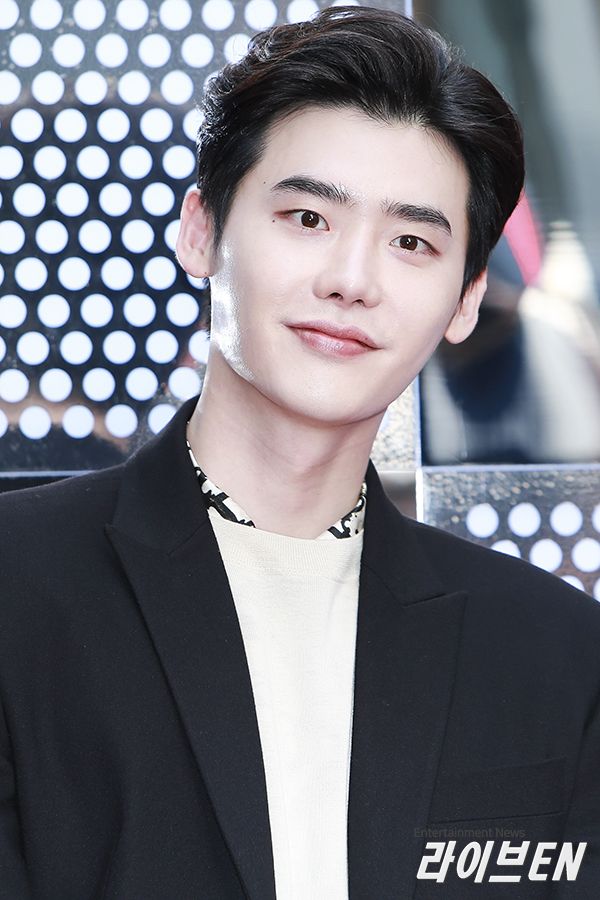 Insta 이종석 Lee Jong Suk One Beautiful Face イジョンソク ベッキョン 俳優 Insta 이종석 Lee Jong Suk One Beautiful Face イジョンソク ベッキョン 俳優