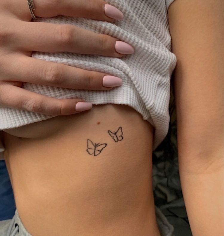 50 Stunning Butterfly Tattoos That Will Make You Feel Free and Sexy | Inspirationfeed Tiny Tattoos For Girls, Cute Small Tattoos, Tattoo Girls, Tattoos For Women Small, Unique Small Tattoo, Tattoos For Friends, Small Best Friend Tattoos, Pretty Girl Tattoos, Cool Simple Tattoos