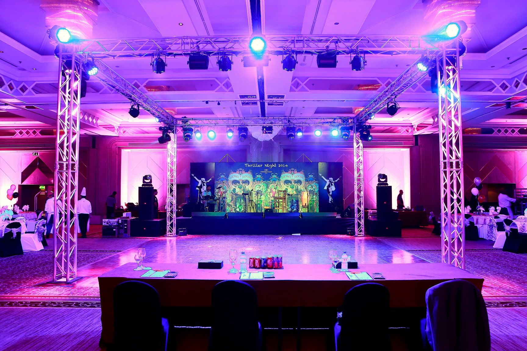 stage set up | Stage set, Concert, Thriller