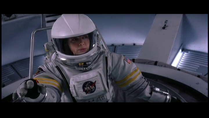 Terri Fisher Connie Neilson Prepares To Leave The Orbiting Capsule In The 02 Movie Mission To Mars 宇宙 Terri Fisher Connie Neilson Prepares To Leave The Orbiting Capsule In The 02 Movie Mission To Mars 宇宙