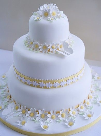A Beautiful Spring Wedding Cake Design Daisy Chains Butterflies By Laura May Company A Beautiful Spring Wedding Cake Design Daisy Chains Butterflies By Laura May Company