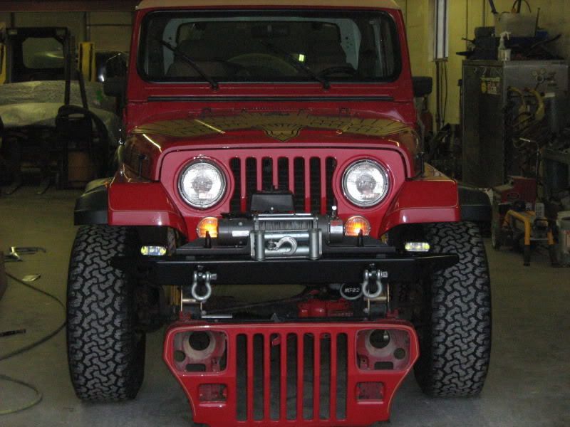 YJ with converted CJ round headlight grill