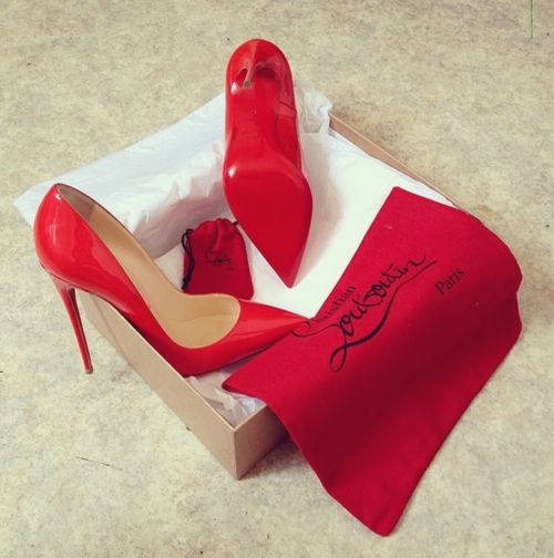 red shoes christian louboutin