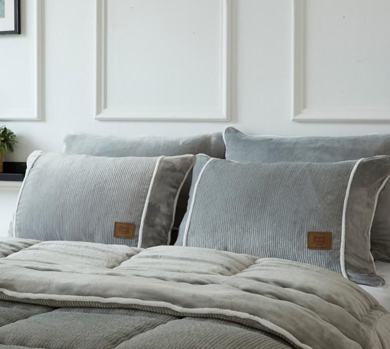 Bedding sets Shop Fall Pillow Cases online | Spreadshirt