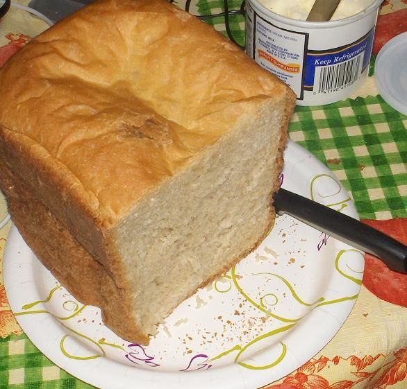 Extremely Soft White Bread (Bread Machine) from Food.com: This is the softest white bread I have ever baked. It was sent to me via email and I cannot remember who sent it. This is the only recipe I use for white bread. Bread Recipies, Bread Maker Recipes, Bread Makers, Bread Recipes Homemade, Cooking Bread, Bread Baking, Cooking Recipes, Paneer, White Bread Recipe