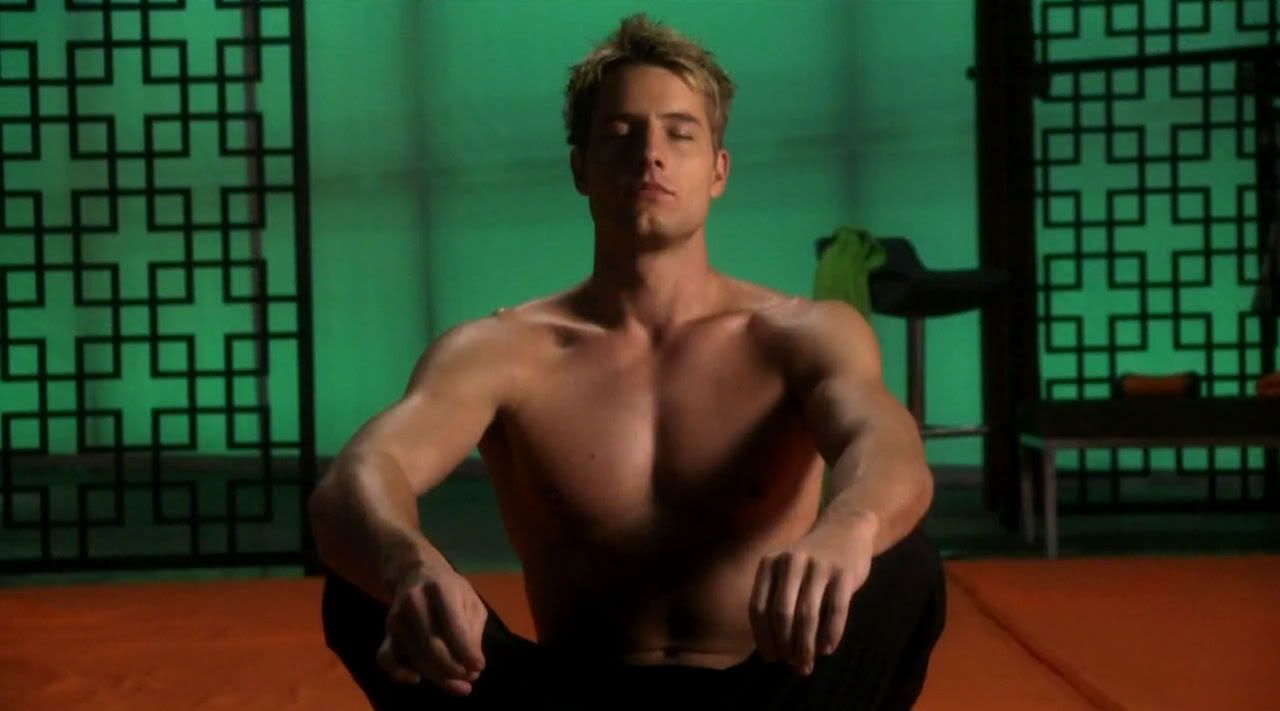 Justin Hartley | Shirtless celebrities Shirtless Green Arrow | Justin hartley