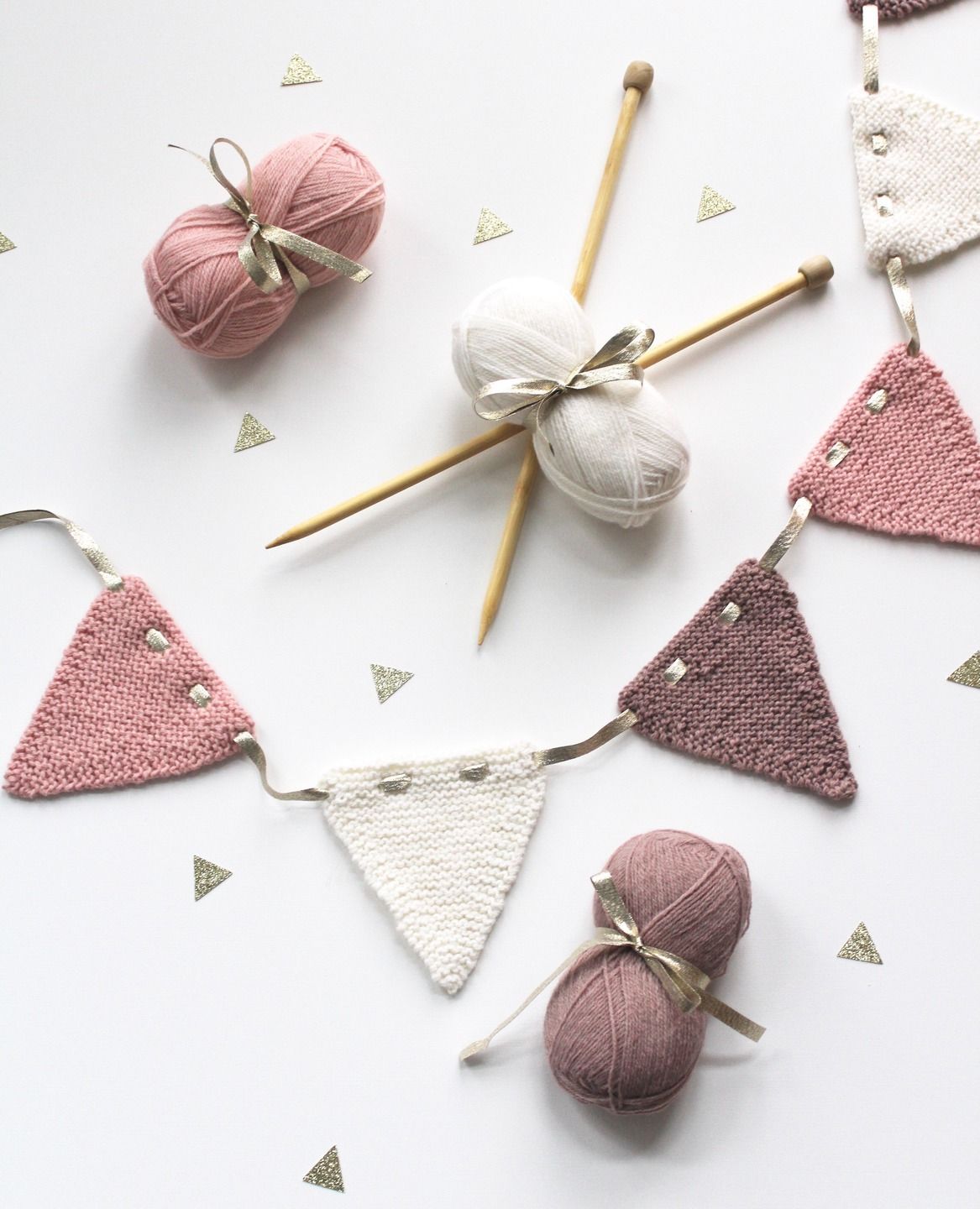 Guirlande De Fanions En Tricot Chambre D Enfant De Bebe Par Cassis Et Petit Houx Guirlande Fanion Tricot Et Crochet Deco Fait Main Guirlande De Fanions En Tricot Chambre D Enfant De Bebe Par Cassis Et Petit Houx Guirlande Fanion Tricot Et Crochet Deco Fait Main