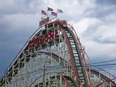 how roller coasters work physics pinterest how do roller coasters work