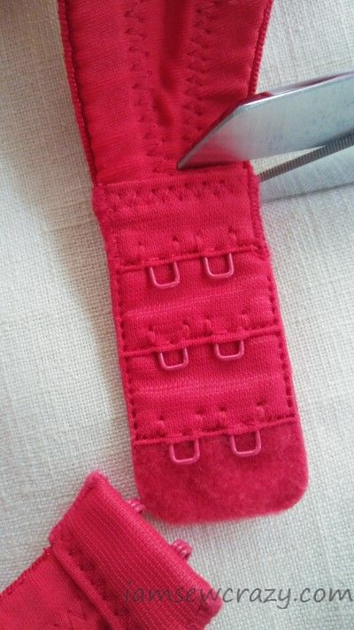 How to Fix a Bra Band That’s Too Tight – I Am Sew Crazy Diy Sewing Pattern, Sewing Patterns Free, Easy Sewing, Free Sewing, Denim Bag Patterns, Bra Pattern, Fashion Sewing Pattern, Lace Patterns, Sewing Basics