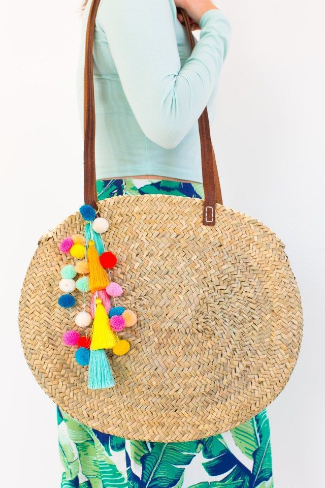 Poolside Cool Diy Pom Tassel Circle Pool Bag Pinterest Make A Statement This Summer With Our Diy Pom Tassel Circle Pool Bag Sugar And Cloth Houston Blogger