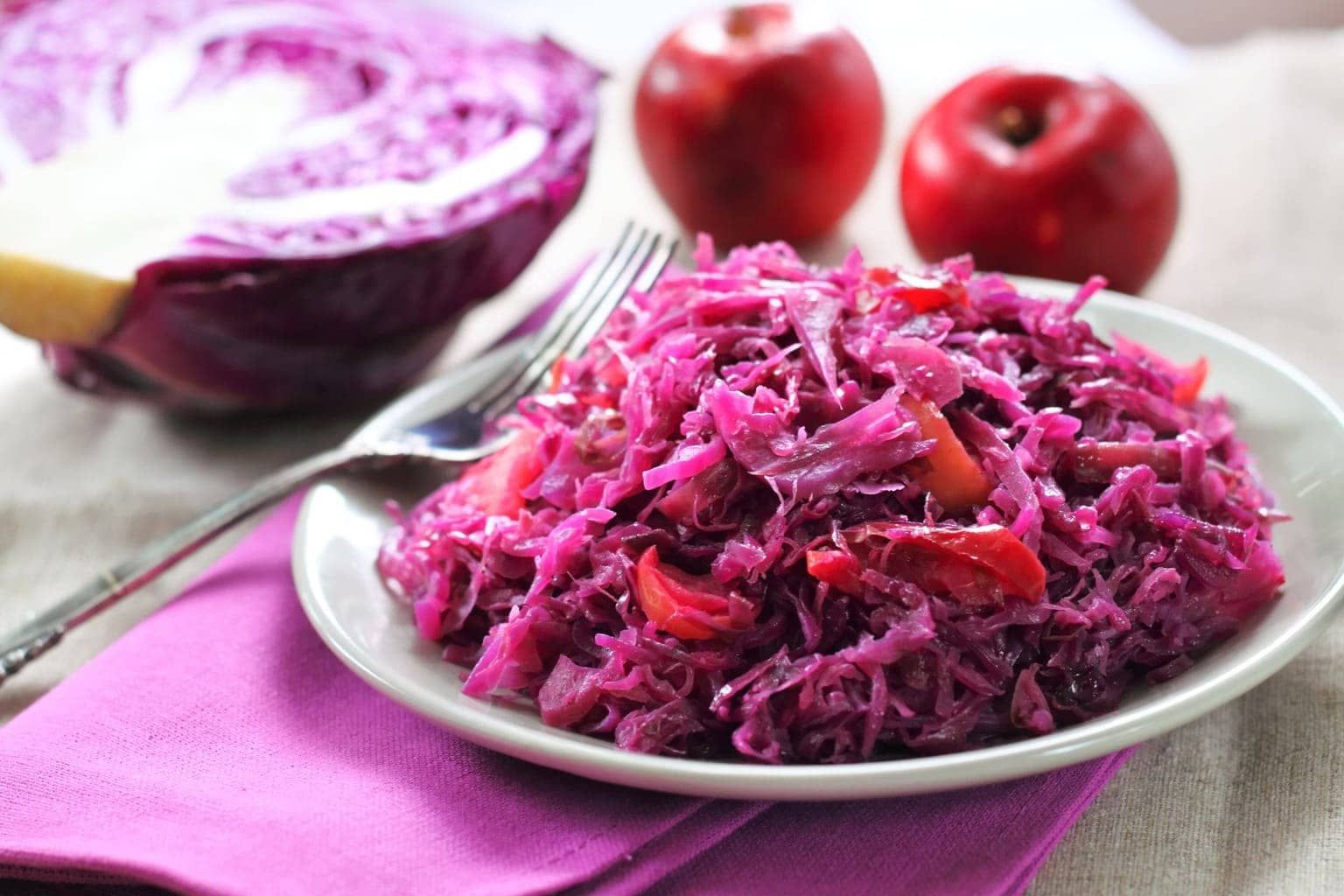 Braised Red Cabbage A Chrismas Side Dish Greedy Gourmet Recipe In 2021 Braised Cabbage Braised Red Cabbage Braised
