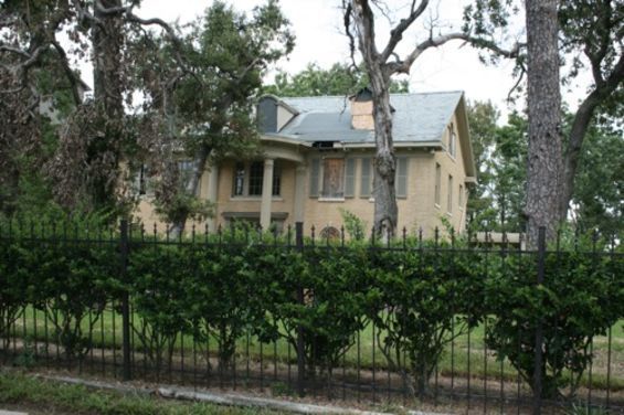 This 1936 Home On Riverside Drive Sits Abandoned But For Sale