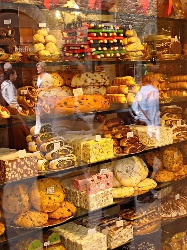 Great Bakery Window Display Shopfront Storefront From