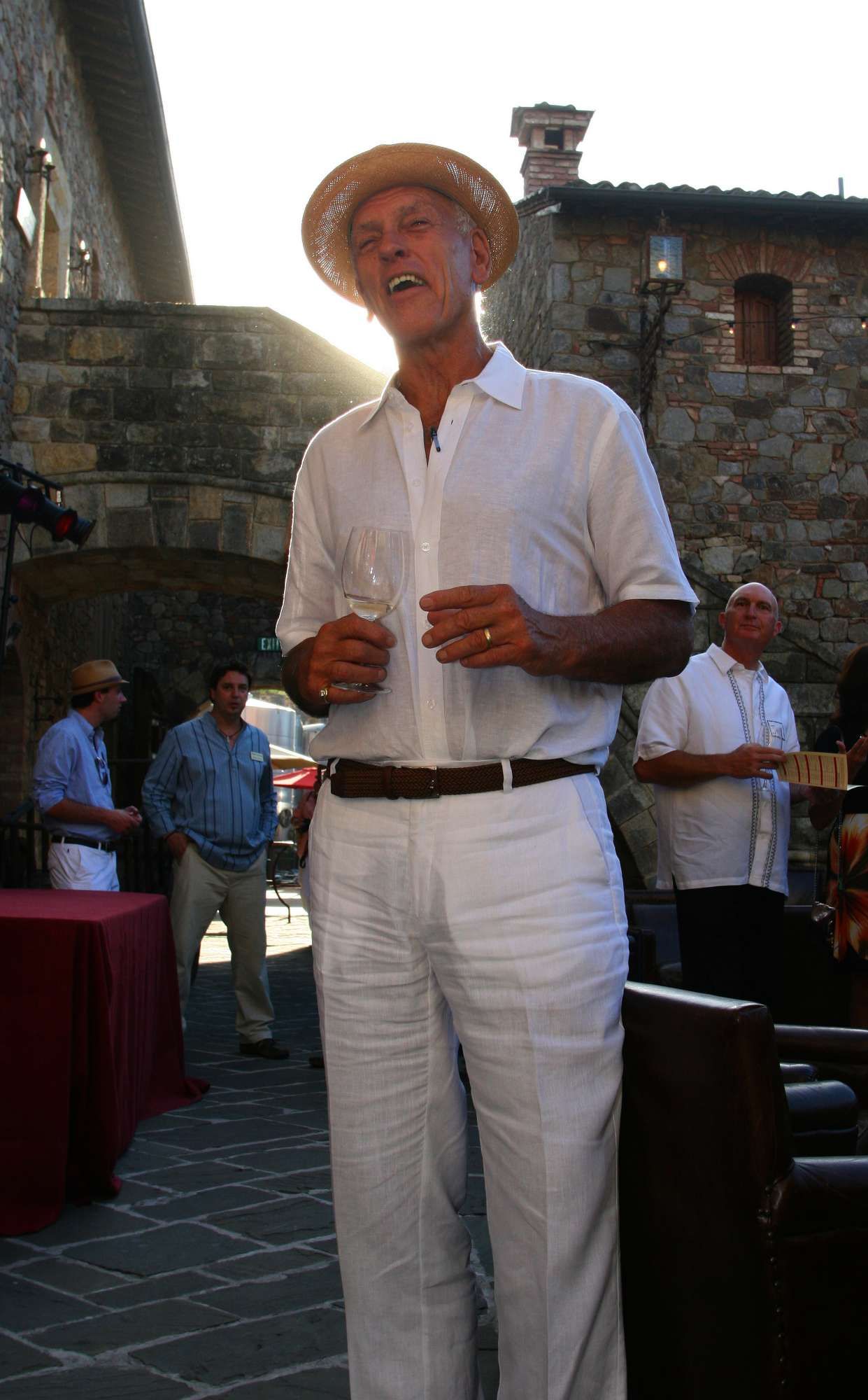 impressive havana outfit for men
13