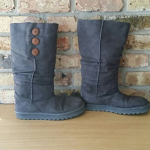 CLEARANCE Sketchers gray boots | Skechers boots, Sketchers boots, Ugg like boots