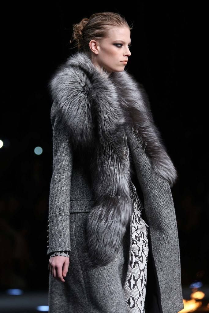 Fur Fashion, Look Fashion, Fashion Details, Runway Fashion, Trendy ...