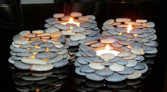 Decorare sassi: 20 idee per realizzare souvenir fai da te per i nostri amici Stone Crafts, Rock Crafts, Crafts To Do, Arts And Crafts, Adult Crafts, Crafts With Rocks, Art Diy, Creation Deco, Beach Crafts