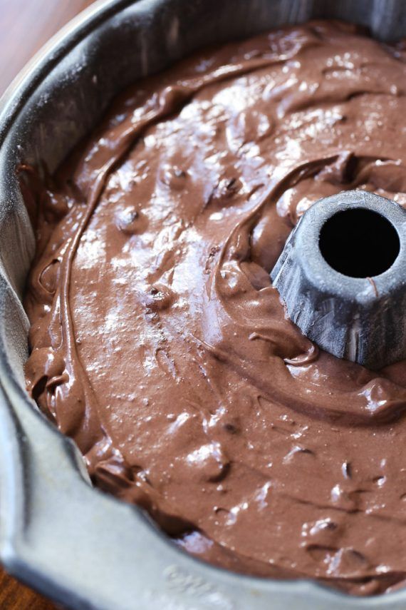Chocolate Cake With Ridiculous Frosting Chocolate Cake With Ridiculous Frosting