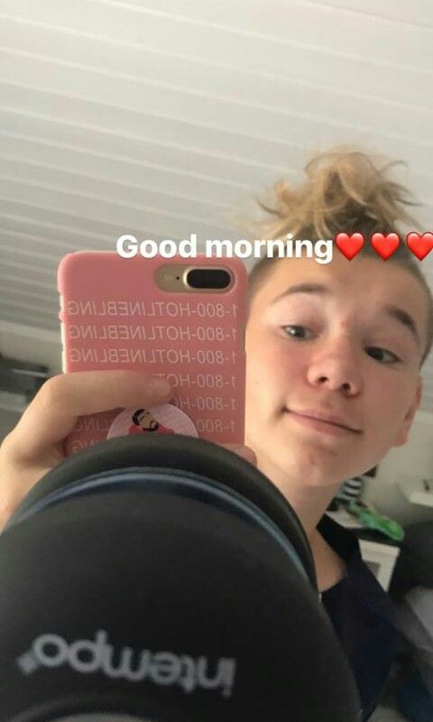 Anyone Else Notice He S Got The Drake Hotline Bling Phone Case And The Drake Popsocket I M A Little Confused Rn Cute Twins Bling Phone Case Dream Boyfriend